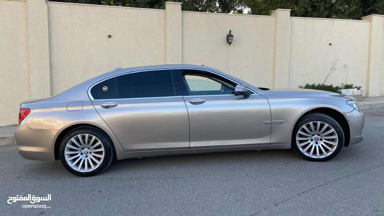 BMW 740LI  للبيع سياره فاخره ومميزه (الصور تتكلم)