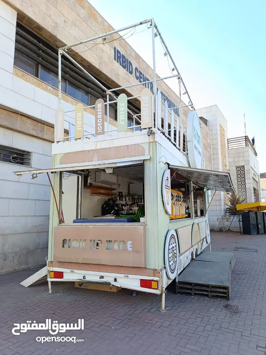 مطعم متنقل (FOOD TRUCK) مع كامل معداته للبيع