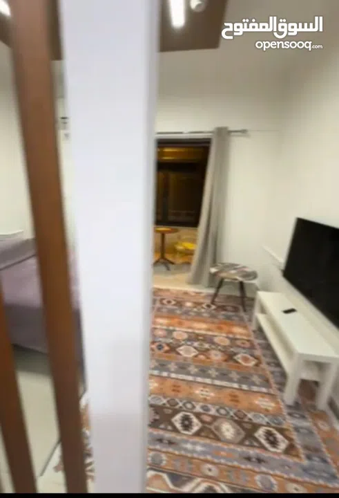 استوديو مفروش فرش فخم للبيع
