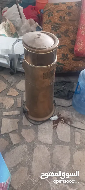 للبيع ماكينة قهوة بحال الوكالة