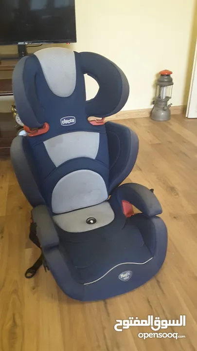 كرسي  شيكو chicco من وزن 15 _ 36 كيلو chicco car seat