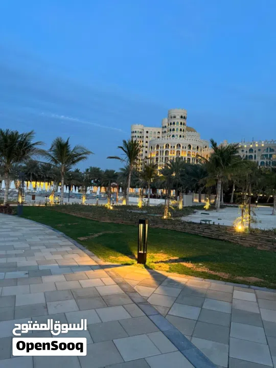 فرصة عقارية للبيع شقة مميزة في فندق 5 نجوم في الحمرا مقابل لمبنى الكازينوا الجديد