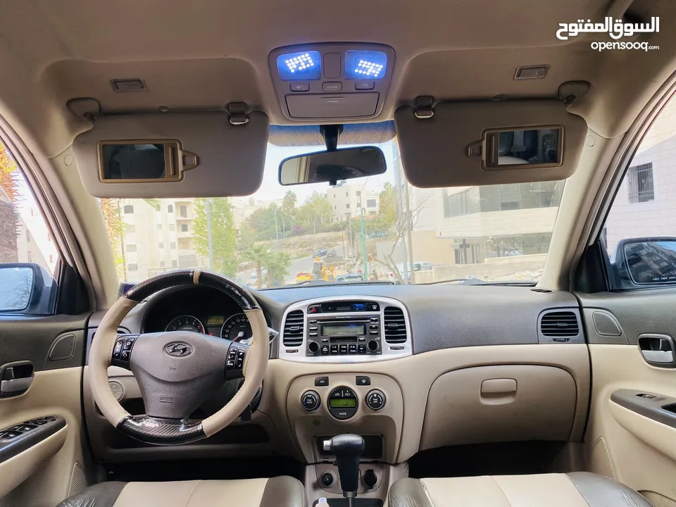 هونداي فيرنا سيارة ممتازة بنزين ماتور 1600 فل اوتماتك الله يبارك..