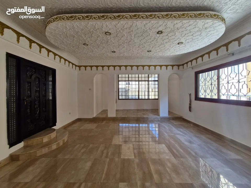 6 + 2 BR Lovely Villa in MSQ for Rent