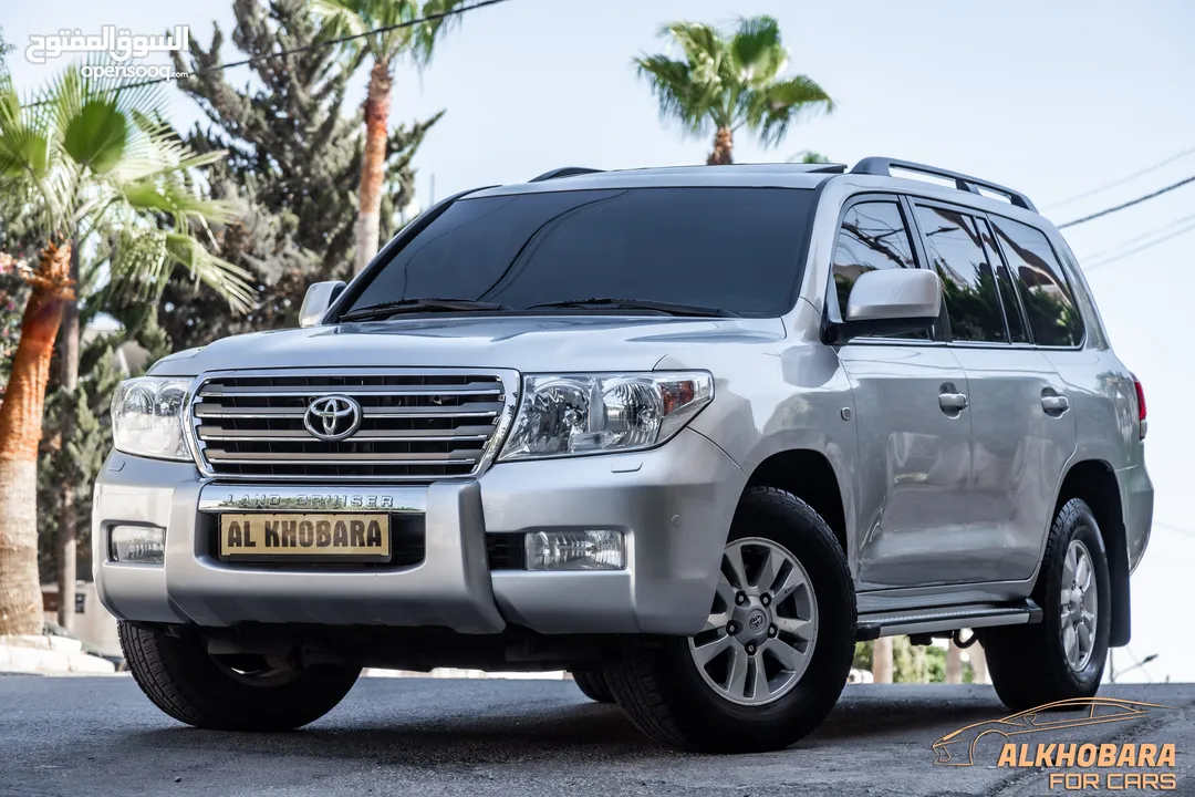 Toyota Land Cruiser Gx-r 2010 V8  السيارة مميزة جدا و قطعت مسافة 115,000 كيلو   محرك :  4700 سي سي