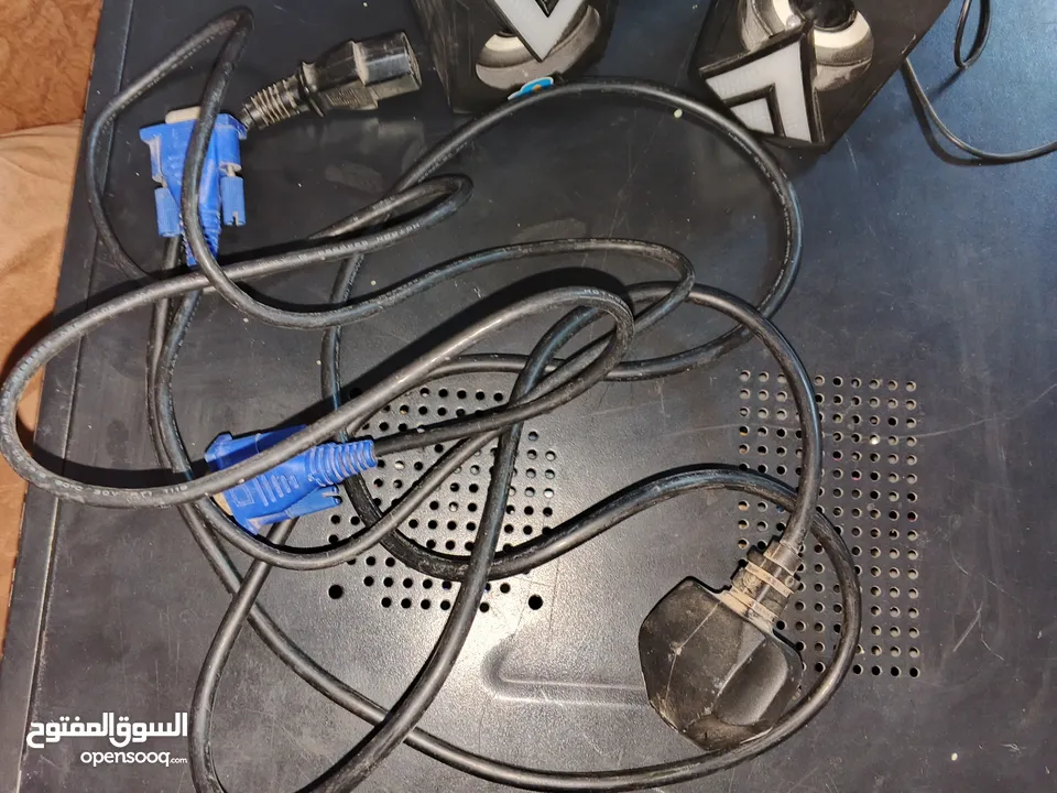 كميوتر كور دويو للليع مشالله عليه بشغل العاب وانترنت سريع عليه wi fi
