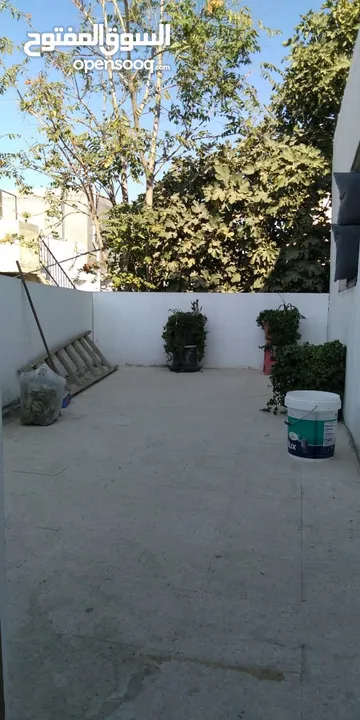 بيت للبيع في وادي السير