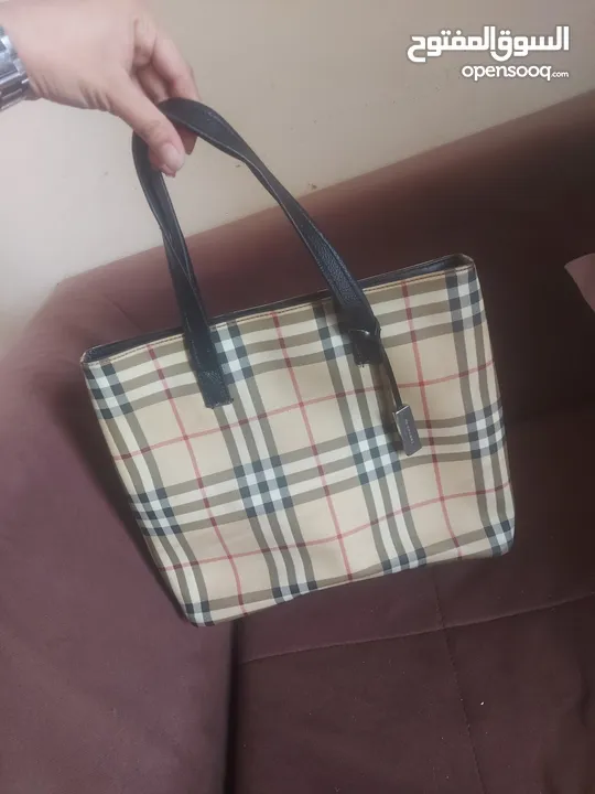 authentic burberry handbag used quite a few time