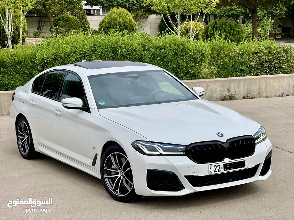 BMW 540i 2022 M5 package