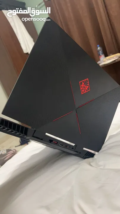 حاسوب العاب في حالة ممتازة استعمال شخصي Gaming laptop HP omen 15