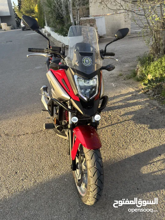 هوندا NC750X مميزة ونظيفة للبيع - نفس دراجة الأمن العام الجديدة