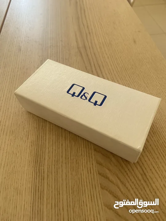 ساعة ماركة q&q بحالة الوكالة للبيع بسعر رخيص.      قابل للبدلً      ً         ً       ً