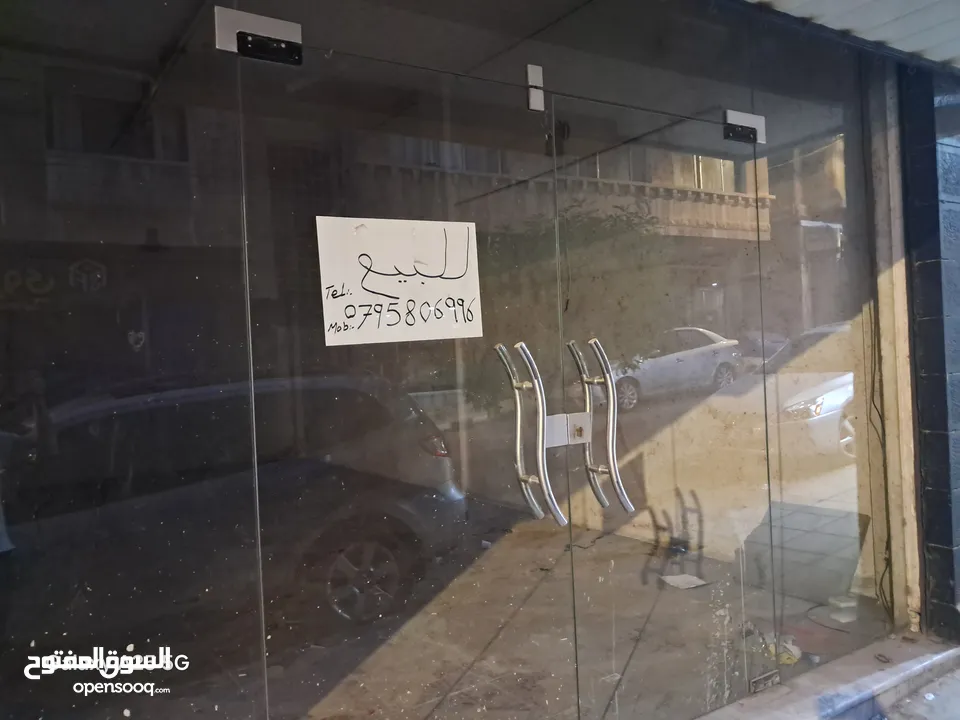 محل تجاري وسط السوق التجاري في الزرقاء