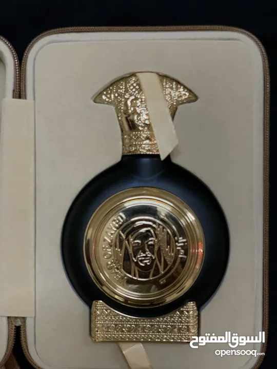 Year Of Zayed by Taif Al Emarat 75ml Spray Gcc with box Urgent sale Price little negotiable