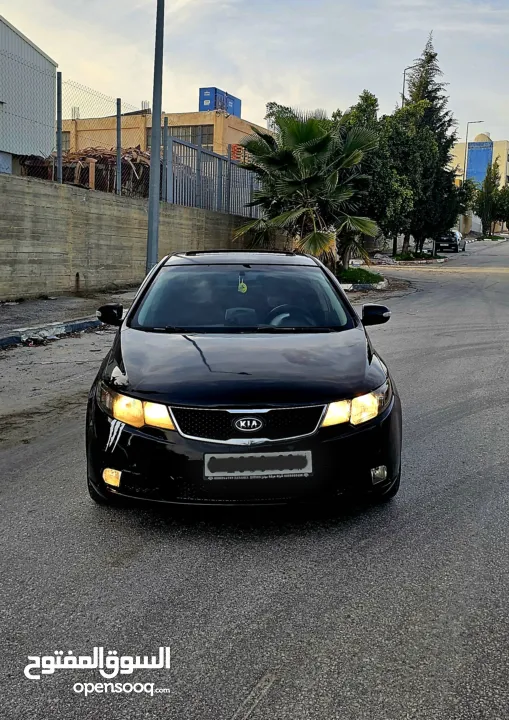 كيا فورتي فل مع فتحه سقف وبصمه 2011 اصل برايفت