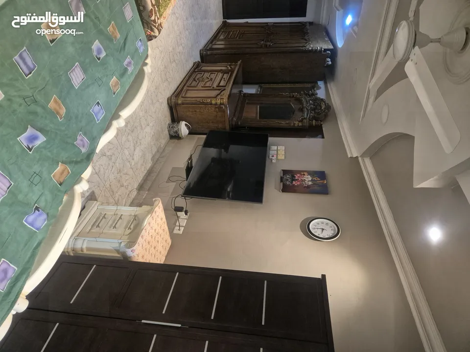 استديو مفروش بالكامل شامل الكهرباءstudio fully furnished in busiteen near KHH encluding ewa