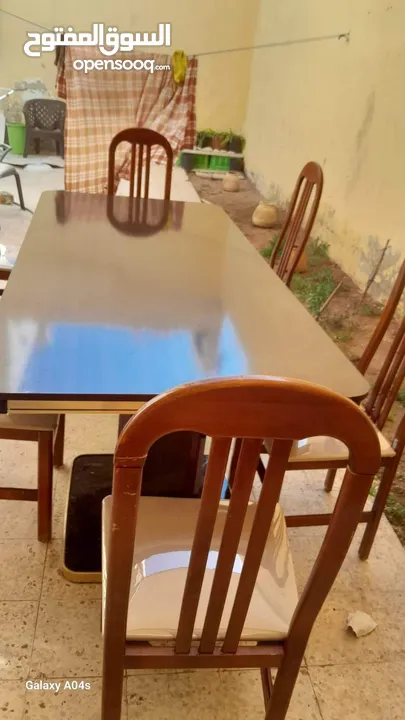 طاولة سفرة حجم كبير