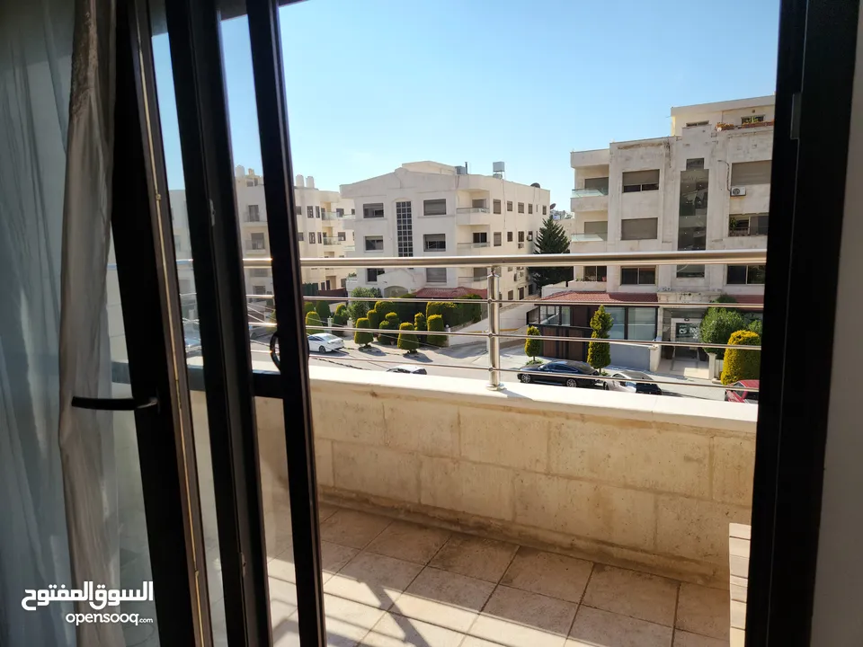 شقة 140م مفروشة كامل في دير غبار بالقرب من المدرسة الفرنسية و دوار الهاشميين