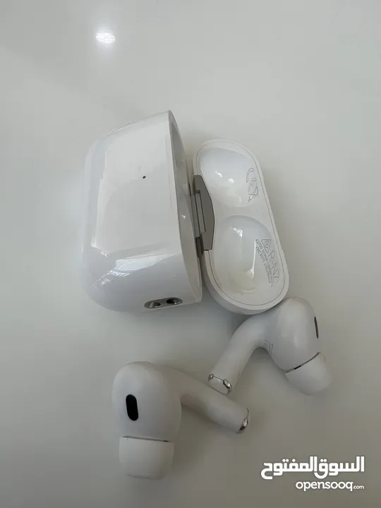 سماعات ابل  AirPods Pro اصلية ( مستعملة ) بحالة الجديدة