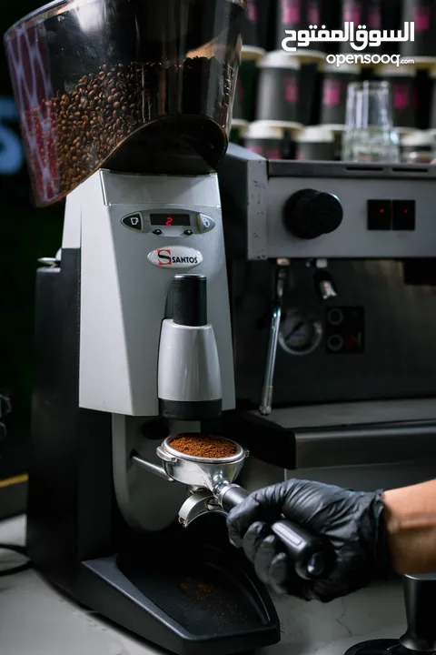 ماكينه اسبريسو ( باريستا) ومحنه قهوة