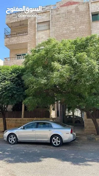 شقة للبيع مقابل مستشفى الملكة علياء