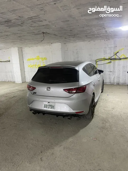 سيات ليون للبيع