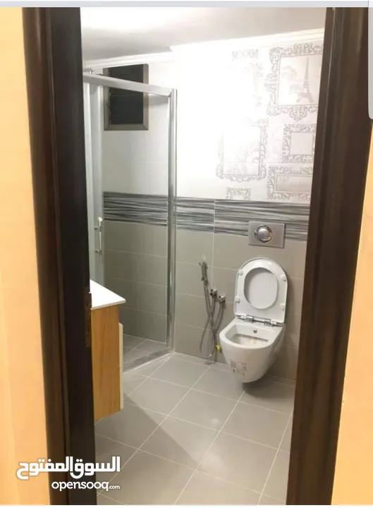 شقة للبيع في مدينة نابلس - اول شارع تل قرب محلات السيد تقريبا وصيدلية اوكسجين