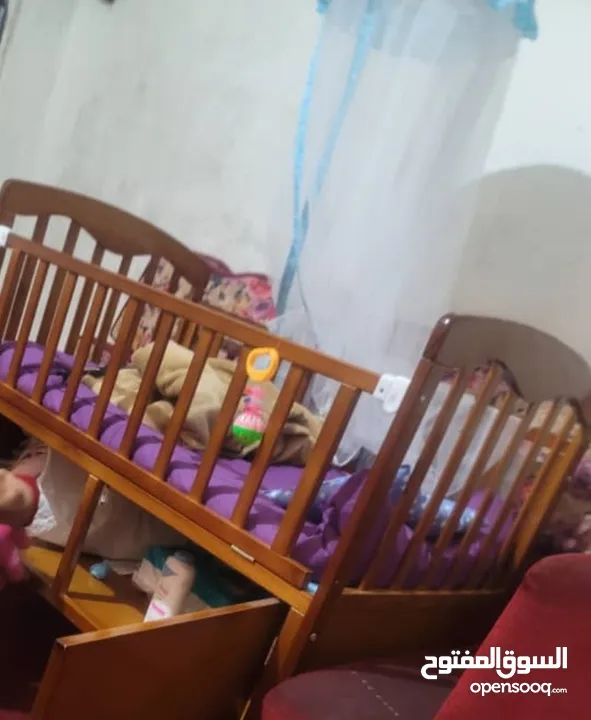 عربايه طفل مع سرير  مع مشايه