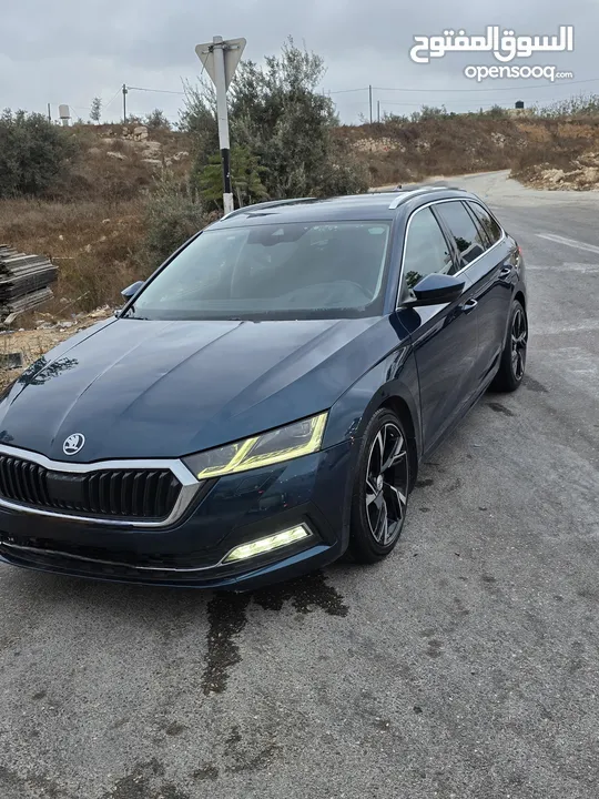 سكودا استيشن موديل 2021ترخيص 2020 يد اولى ترخيص تامين سنة و فحص نظيف و امكانية نص نص او كاش
