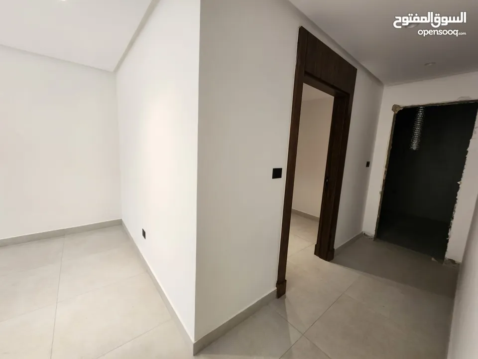 شقة فاخرة للبيع في منطقة الظهير - ref : 14485