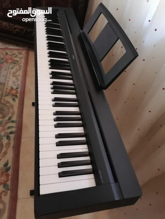 Yamaha electric piano P-45