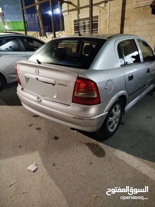 اوبل استرا 2004 للبيع