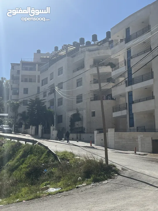 شقه للبيع بالطيره بالقرب من المدرسه الانجليه مدخل مستقل على شارع القاهره