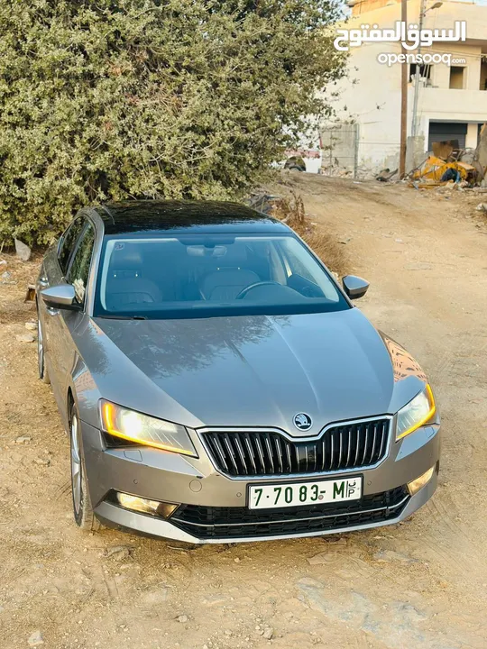 سكودا سوبير بنزين 4/4  280حصان اقتصاديه جدا المحرك الجديدللبيع سكودا سوبرب 2019