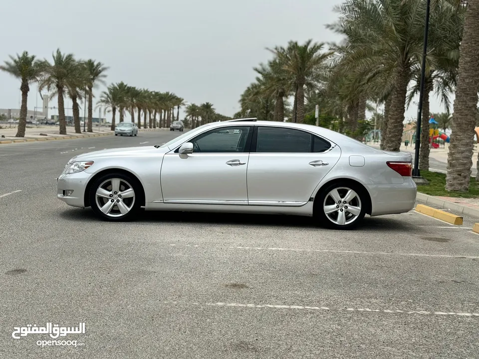 Lexus LS-460L 2012 (Silver)