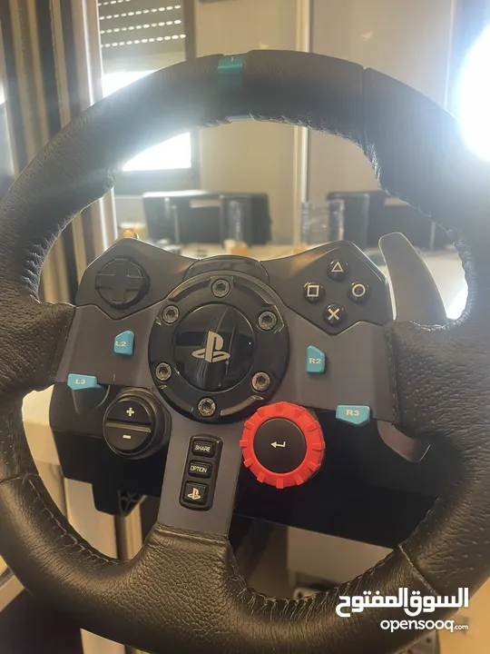 Logitech G29 Driving Force Gaming Racing Wheel with Responsive Pedals