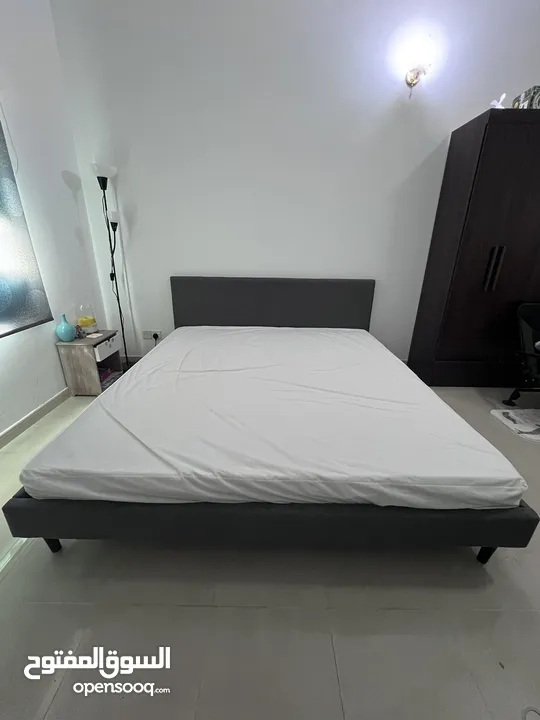 Bed with Mattress (King Size)