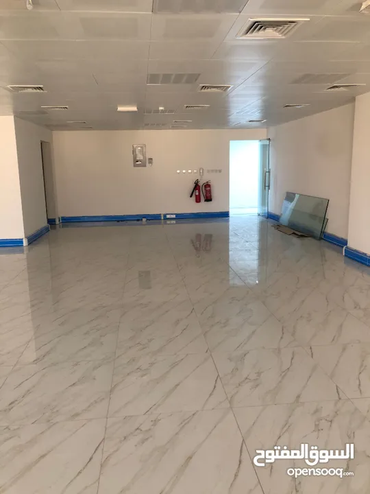 مساحات مكتبية مفتوحة للايجار في العذيبة 18 نوفمبر - Open Spaces Offices for Rent in Azaiba 18 Nov