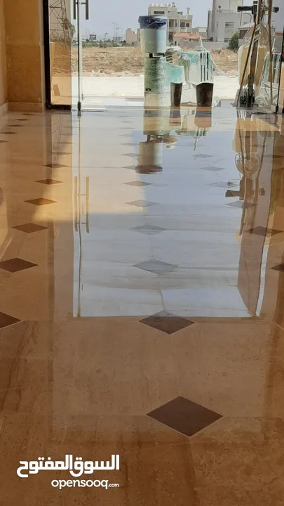 جلي وتلميع البلاط والرخام