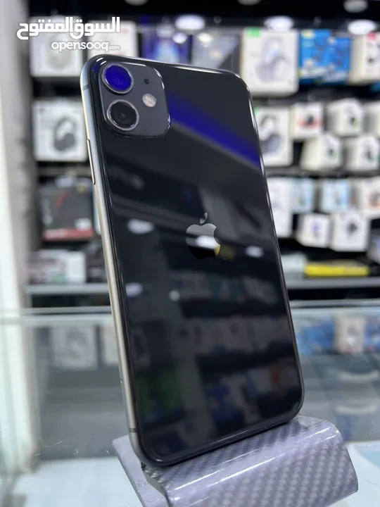 iPhone 11 (64 GB) ايفون 11 مستعمل  بحالة ممتازة / مغير بطارية اصلية بشركة ايفون  نسبة بطارية 100٪؜