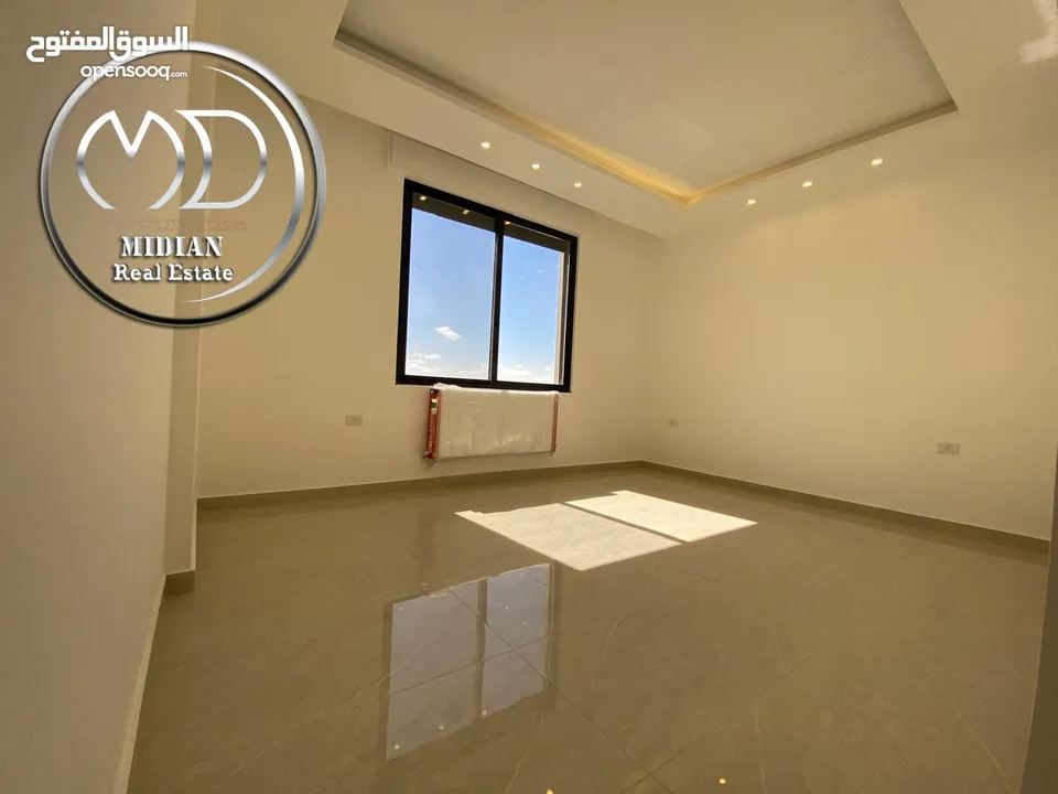 شقق أرضية وطوابق مكررة وأخير مع روف للبيع في خلدا مساحات 160م & 250م تشطيبات وديكورات سوبر ديلوكس