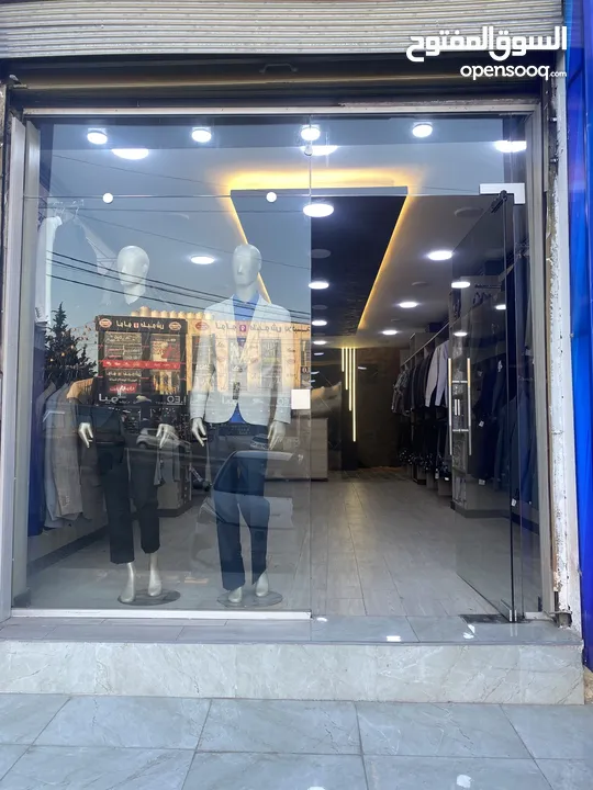 محل ملابس رجالي للبيع