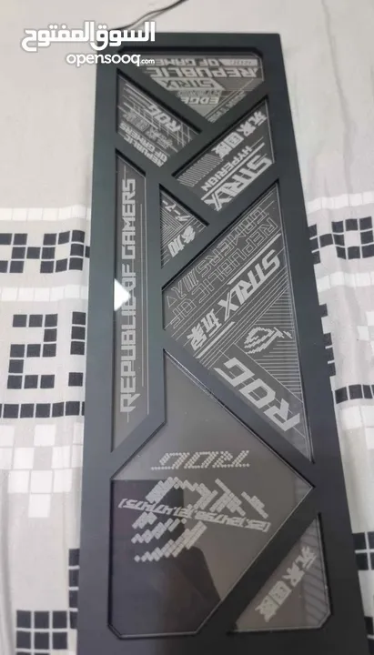 اضائه للكيس asus rog hyperion gr 701
