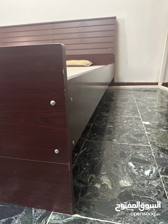 1 year old King Size bed for sale