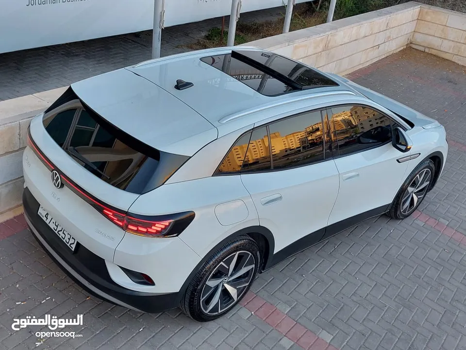 فولكسفاغن ID4  بيور بلس 2022 / قطعت 27 فقط/ فحص كاامل