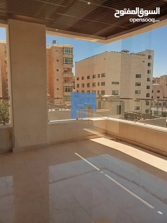 شقة فاخرة للبيع في الجاردنز  - قرب قاضي القضاة طابق ثالث مع روف دوبلكس 238م لم تسكن