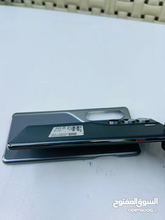 كامون 40 برو استعمال يومين فقط 256 جيجا ارام 12+12بصلاة عنبي ماشاءالله 5G