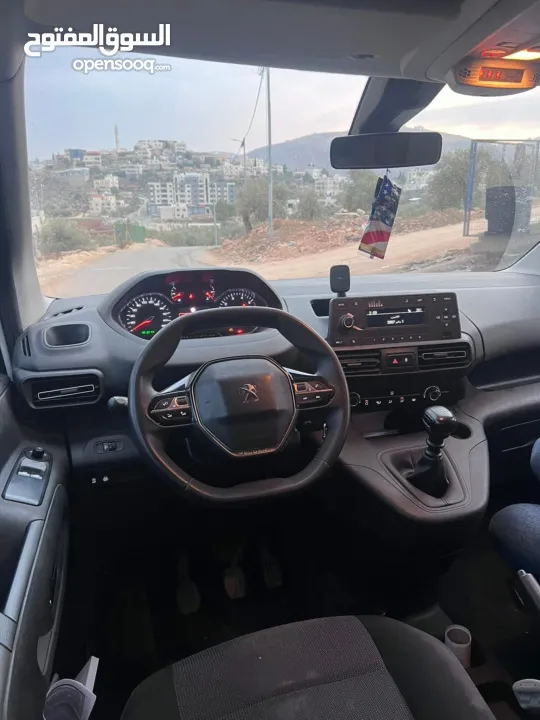 بيجو ريفتر 2022 للبيع