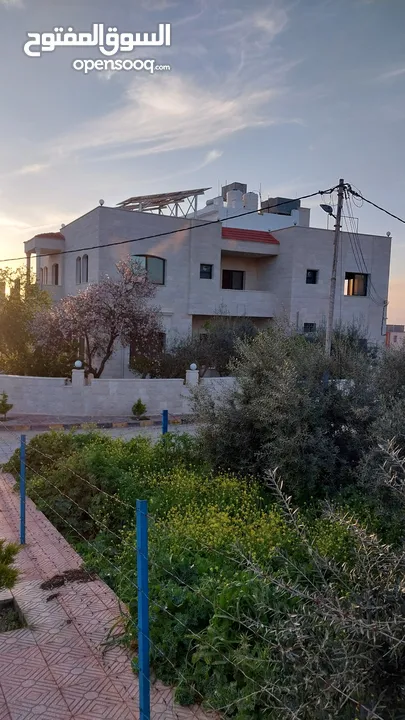 طابق ارضي من ضمن فيلا اربد -كفريوبا
