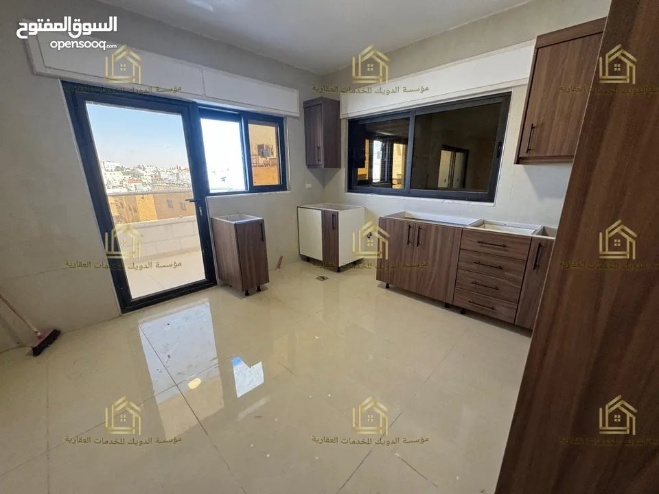 روف جديد لم يسكن مع ترسات بإطلالــــه بانوراما